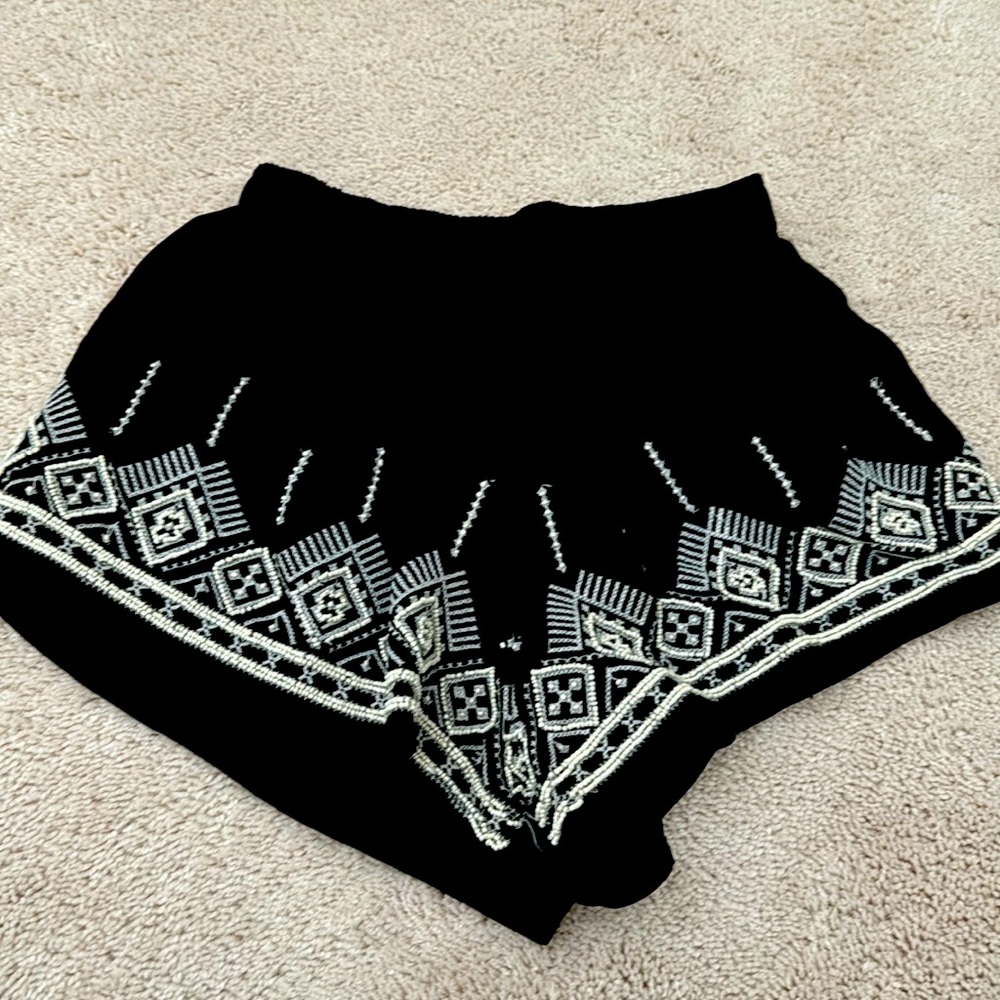 Pull & bear beaded black shorts